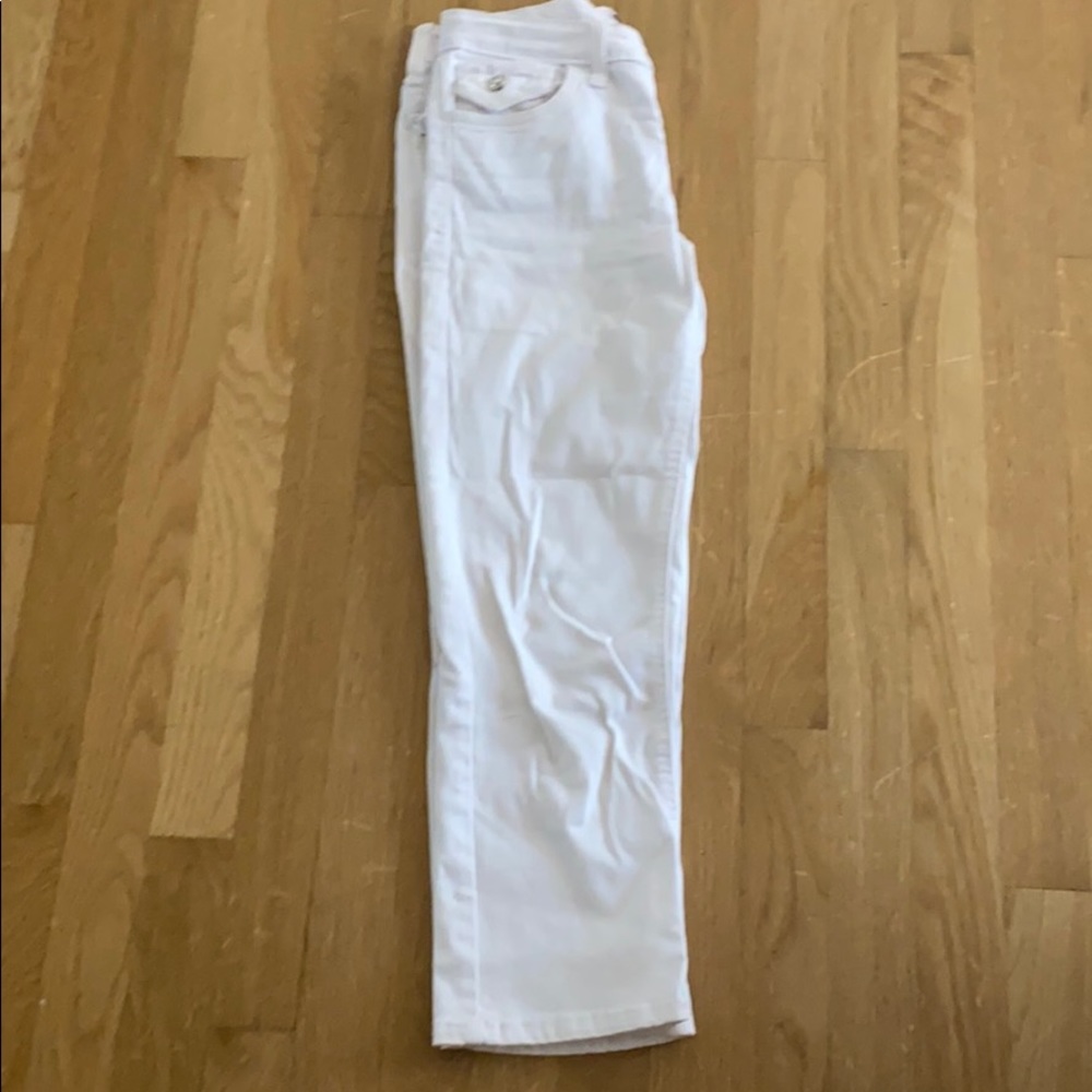 Women’s Capris (White) - Picture 5 of 7